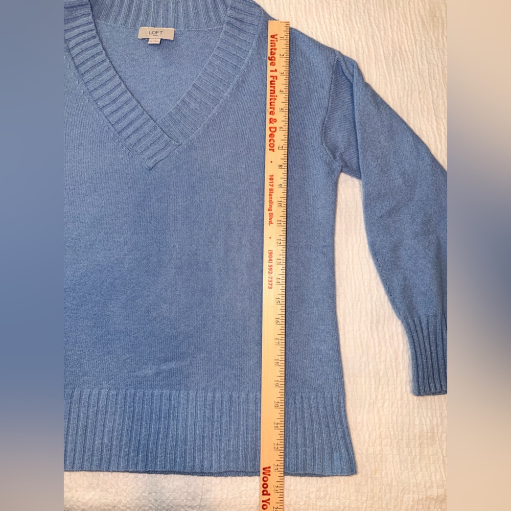 LOFT Light Blue V-Neck Sweater - Picture 4 of 8